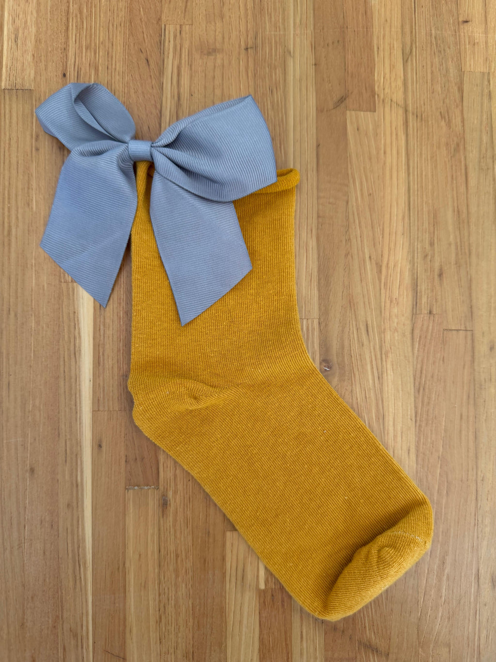 Meias Laço Velado  - Amarelo Torrado com Laço Cinza Claro